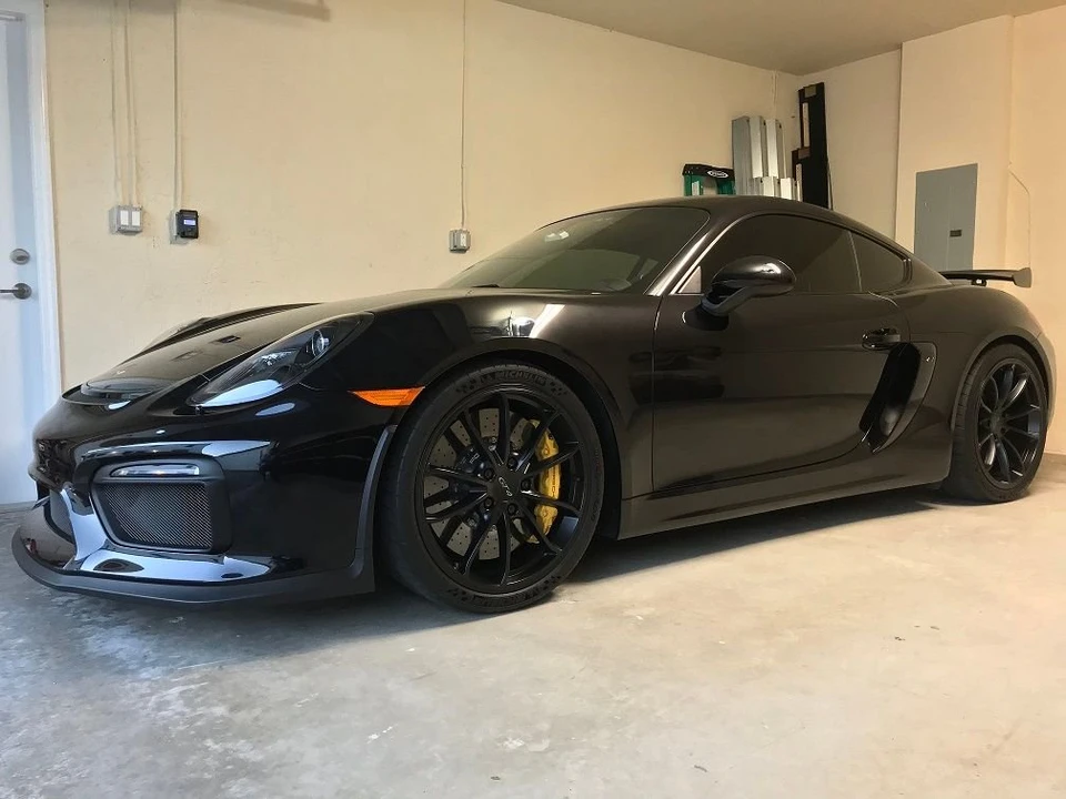 2016 Porsche 981 Cayman GT4 - Image 2 of 16