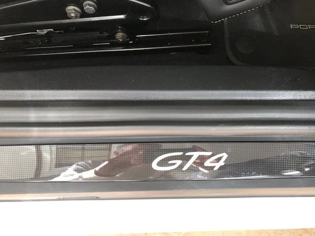 2016 Porsche 981 Cayman GT4 - Image 7 of 25