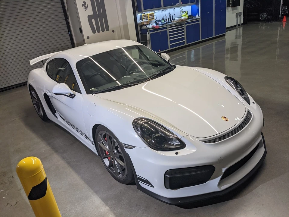 2016 Porsche 981 Cayman GT4 - Image 6 of 11