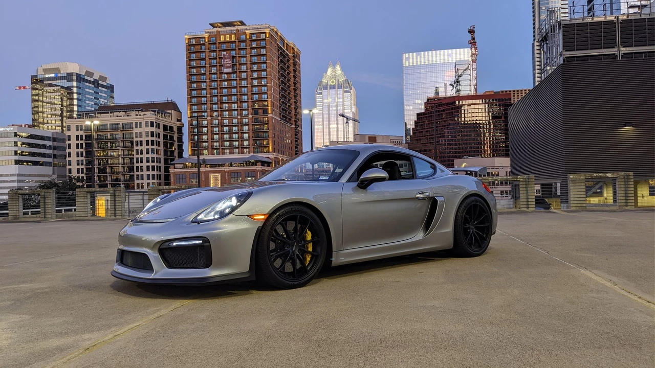 2016 Porsche 981 Cayman GT4 - Image 3 of 17