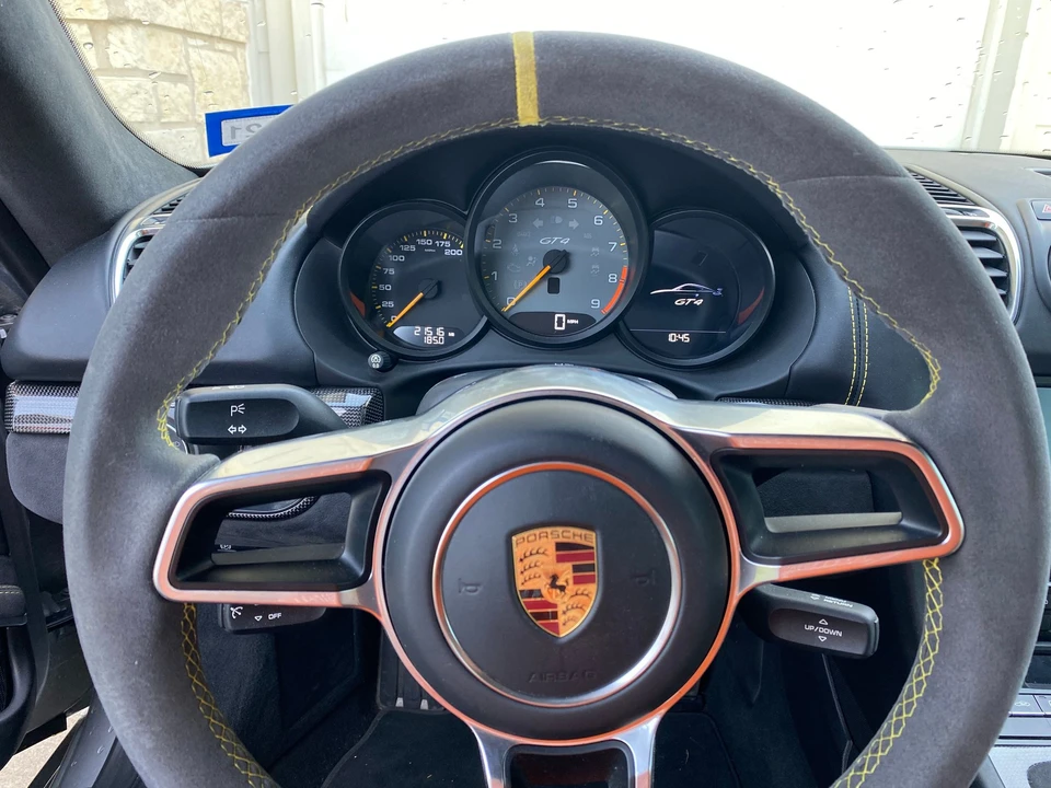 2016 Porsche 981 Cayman GT4 - Image 7 of 17