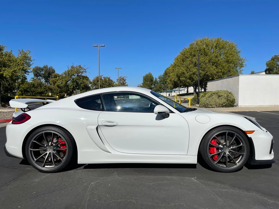 2016 Porsche 981 Cayman GT4 - Image 6 of 31