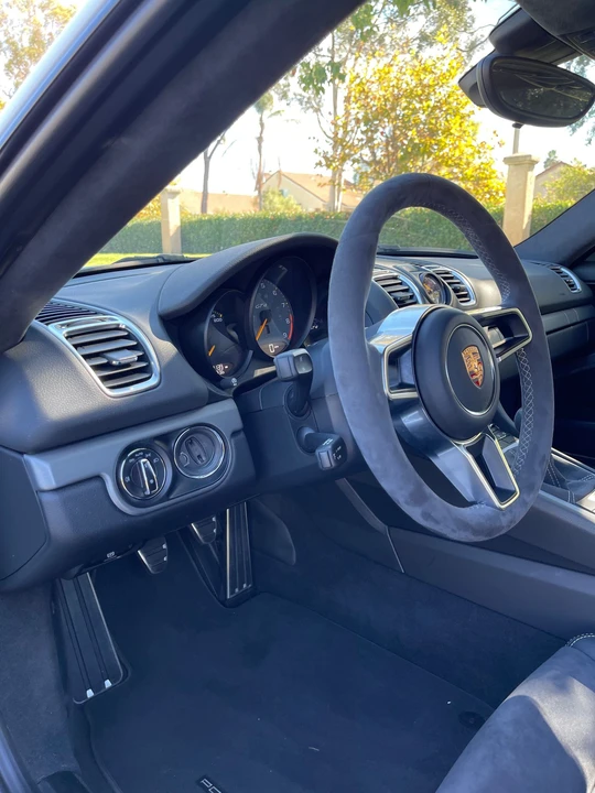 2016 Porsche 981 Cayman GT4 - Image 20 of 31
