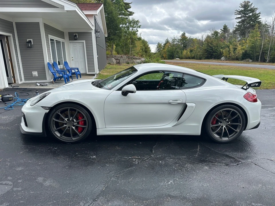 2016 Porsche 981 Cayman GT4 - Image 2 of 11