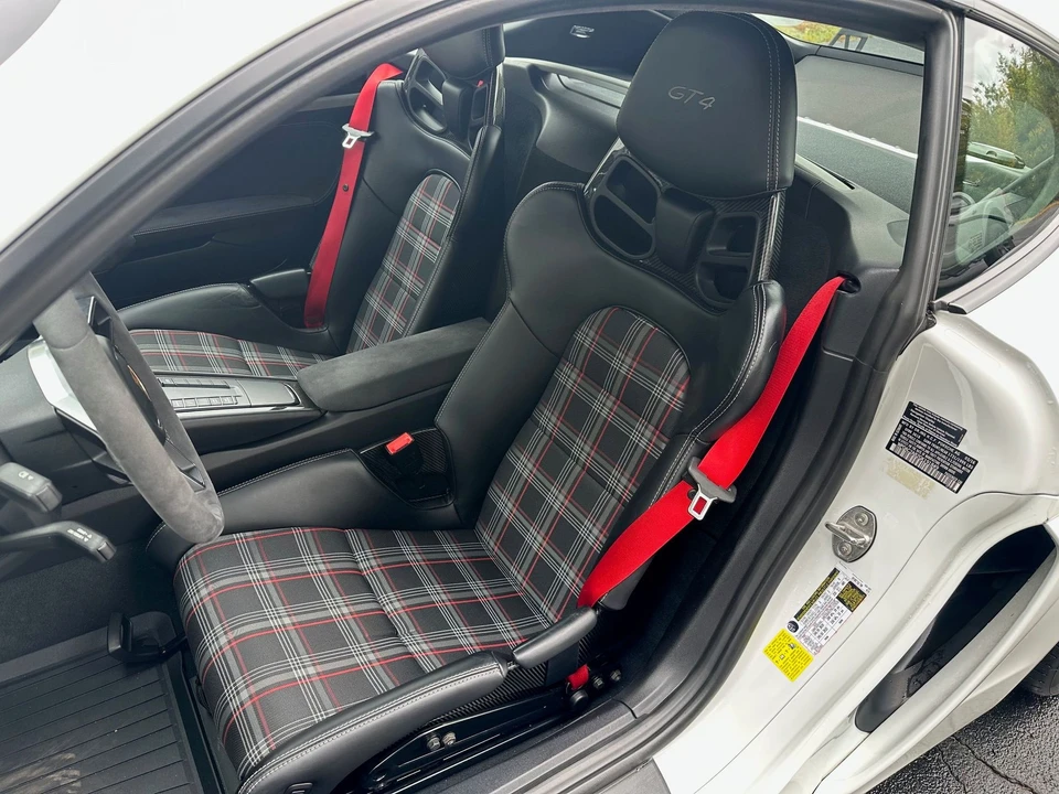 2016 Porsche 981 Cayman GT4 - Image 11 of 11