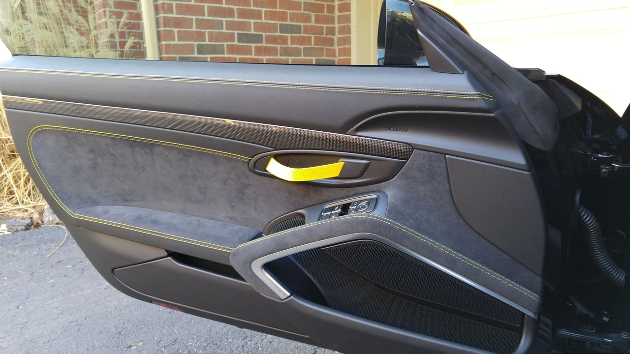 2016 Porsche 981 Cayman GT4 - Image 5 of 9