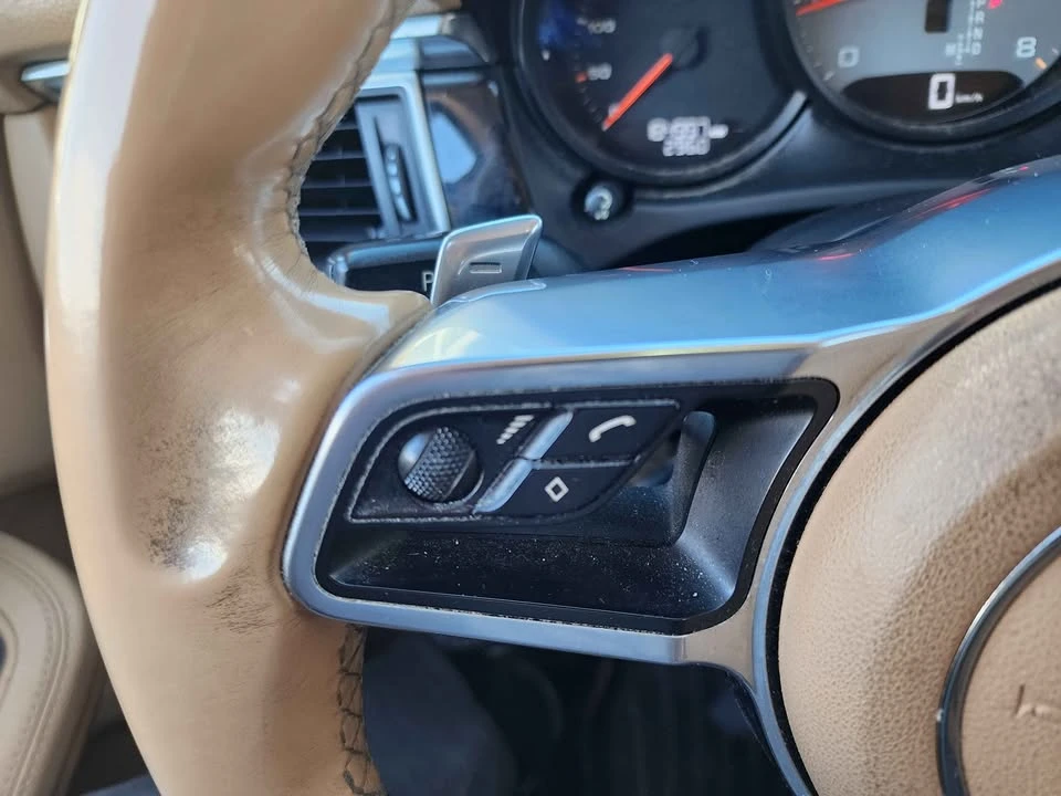 2016 Porsche Macan S - Image 17 of 18