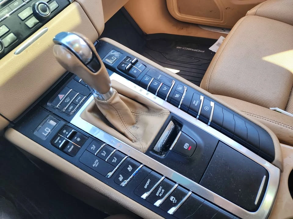 2016 Porsche Macan S - Image 14 of 18