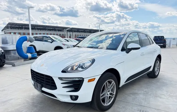 2016 Porsche Macan S Infotainment Package