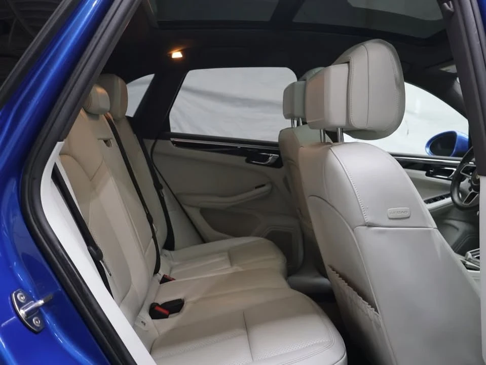 2016 Porsche Macan S - Image 12 of 19