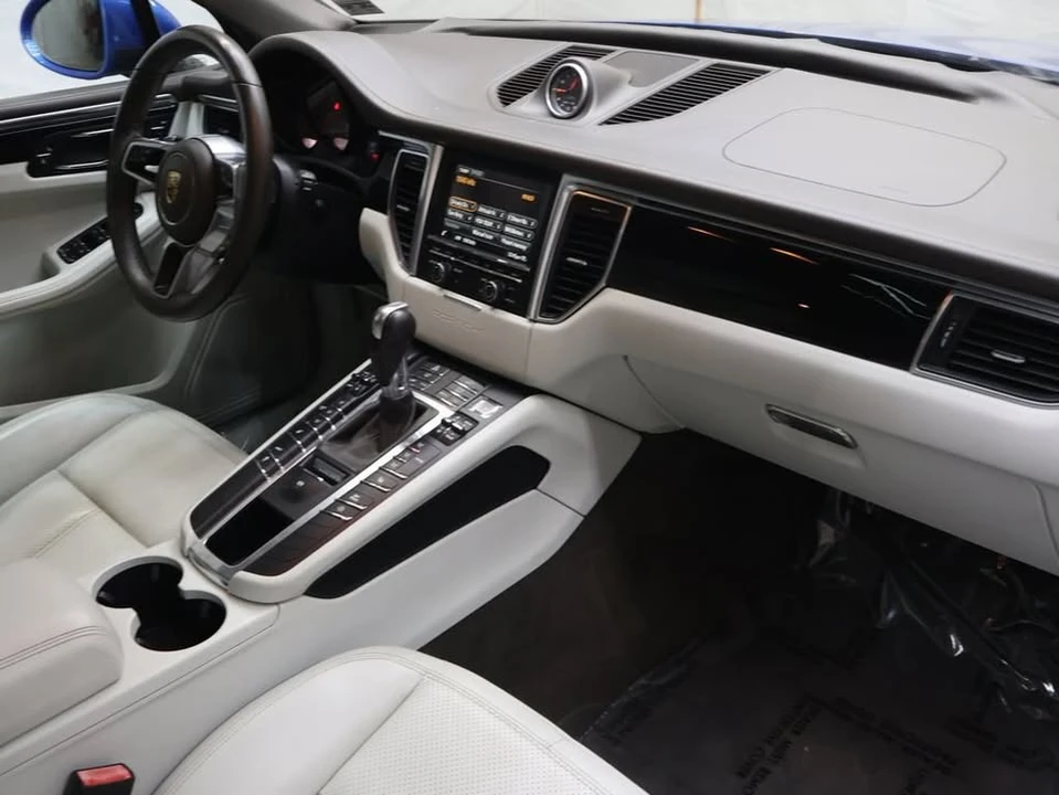 2016 Porsche Macan S - Image 10 of 19