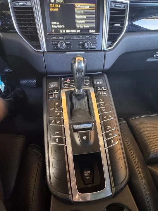 2016 Porsche Macan S - Image 8 of 15
