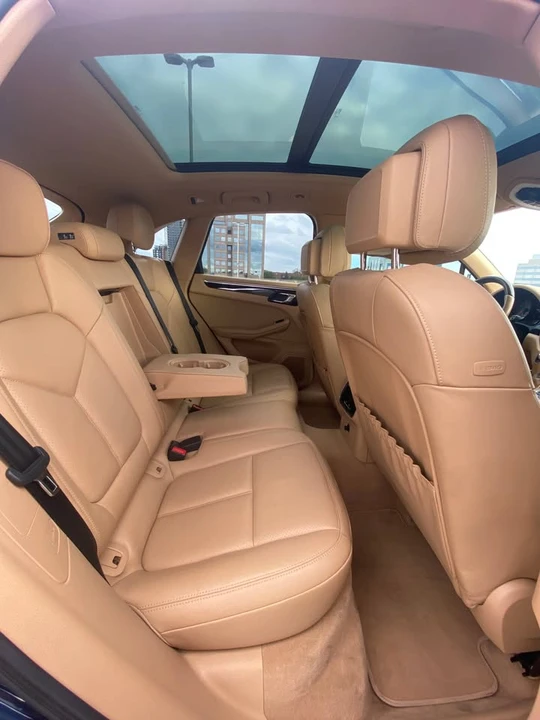 2016 Porsche Macan S - Image 14 of 19