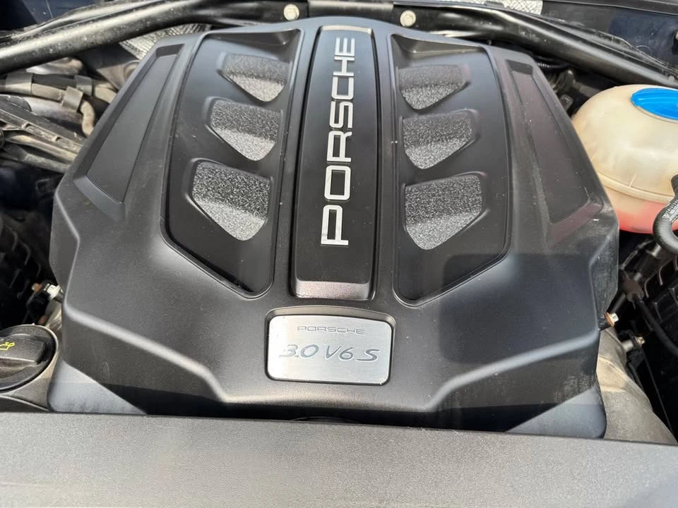 2016 Porsche Macan S - Image 8 of 18