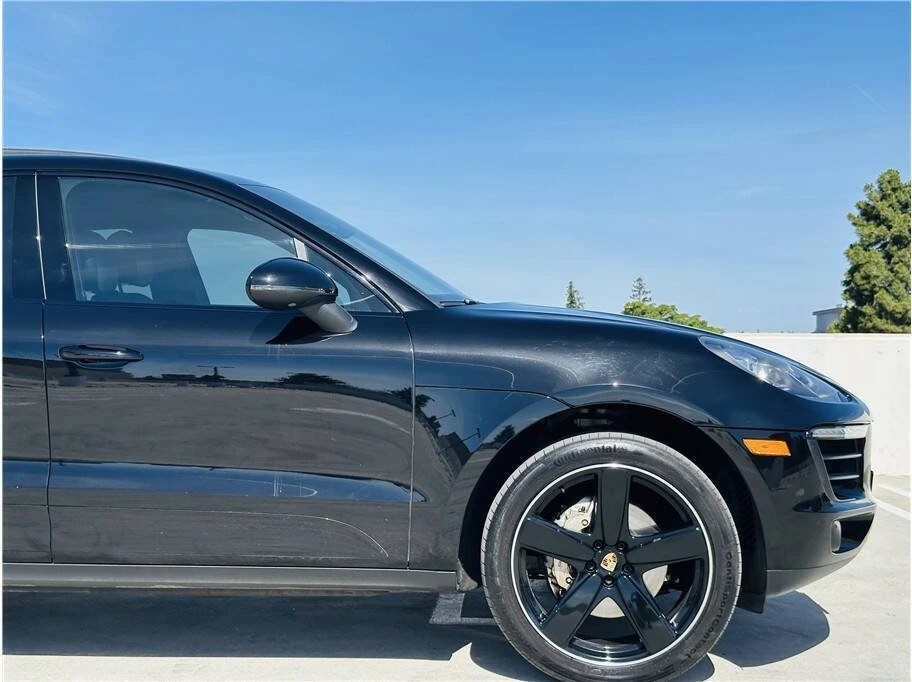 2016 Porsche Macan - Image 11 of 20