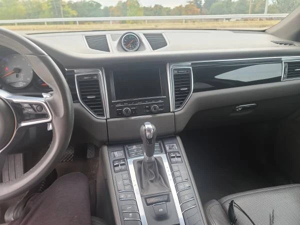 2016 Porsche Macan S - Image 7 of 21