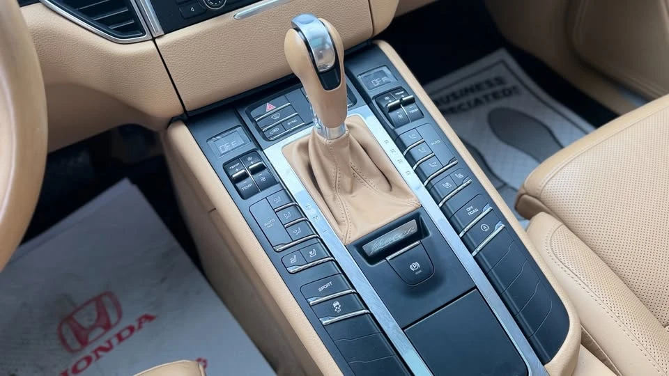 2016 Porsche Macan S - Image 16 of 20