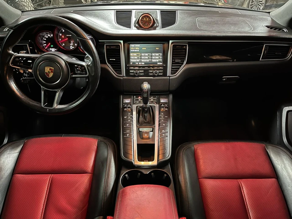 2016 Porsche Macan S - Image 10 of 21