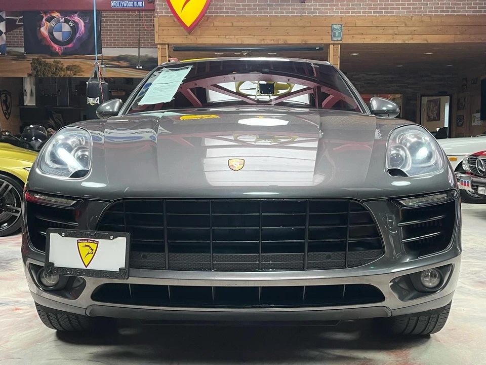 2016 Porsche Macan S - Image 2 of 31