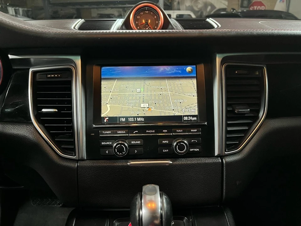 2016 Porsche Macan S - Image 19 of 31