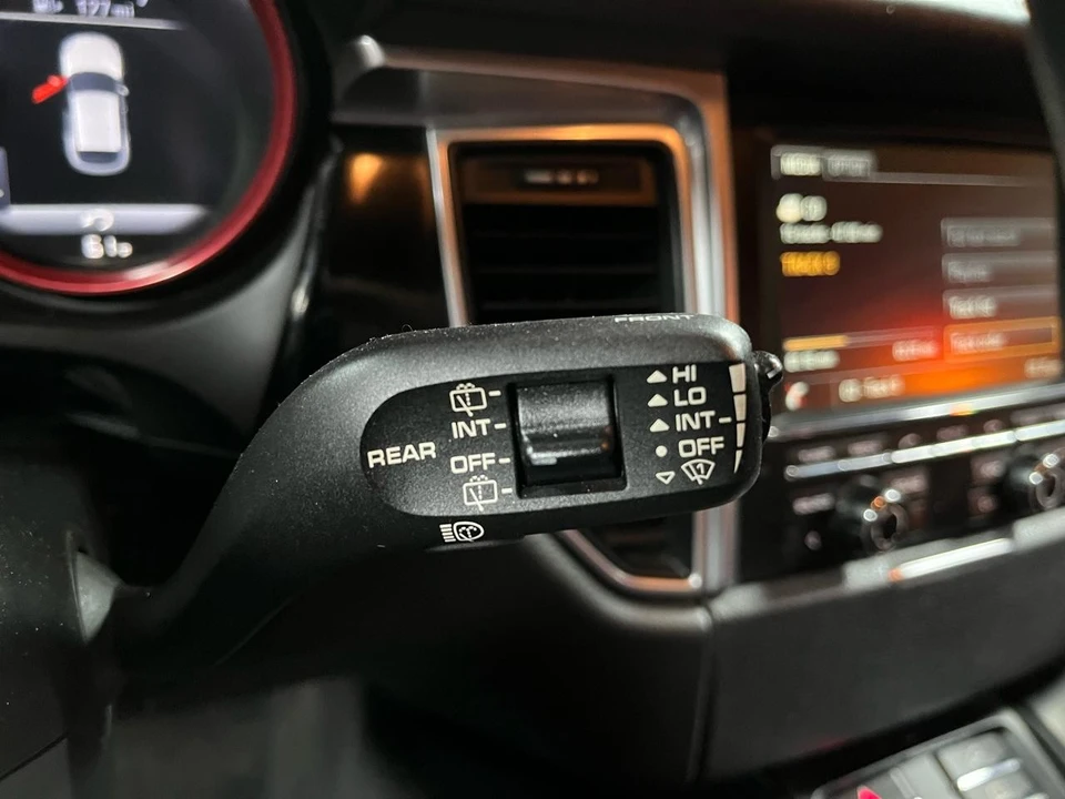 2016 Porsche Macan S - Image 16 of 21