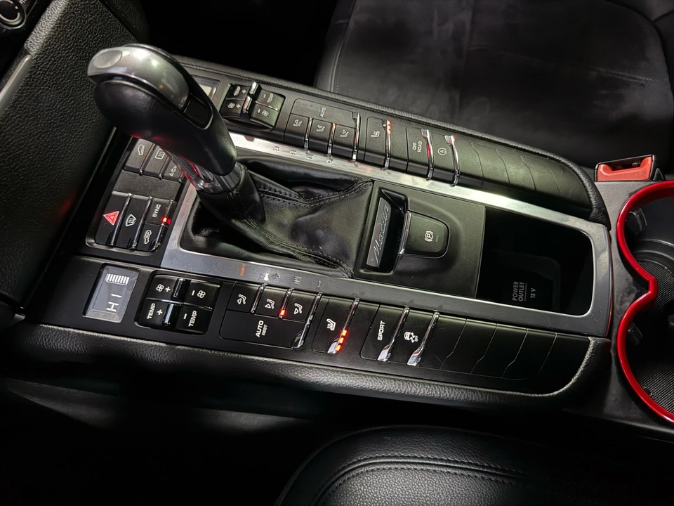 2016 Porsche Macan S - Image 21 of 31