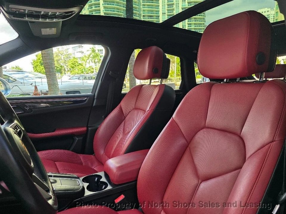 2016 Porsche Macan S - Image 8 of 12