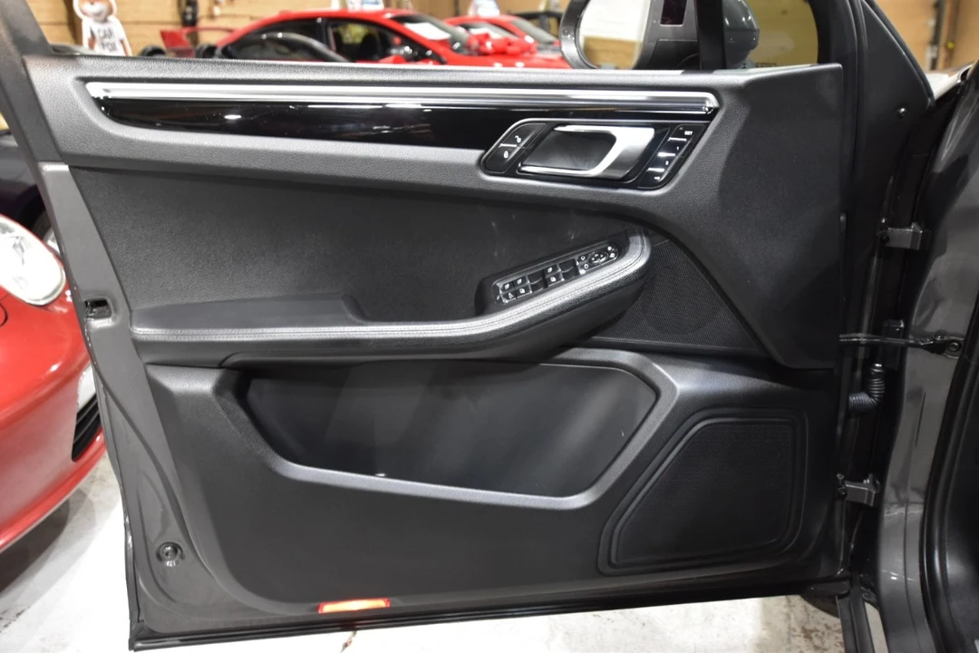 2016 Porsche Macan S - Image 12 of 12