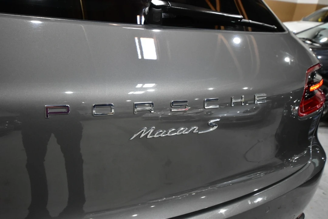 2016 Porsche Macan S - Image 9 of 12