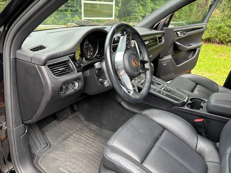 2018 Porsche Macan - Image 14 of 22