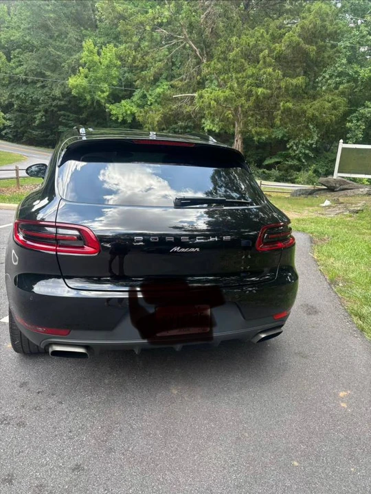 2018 Porsche Macan - Image 21 of 22