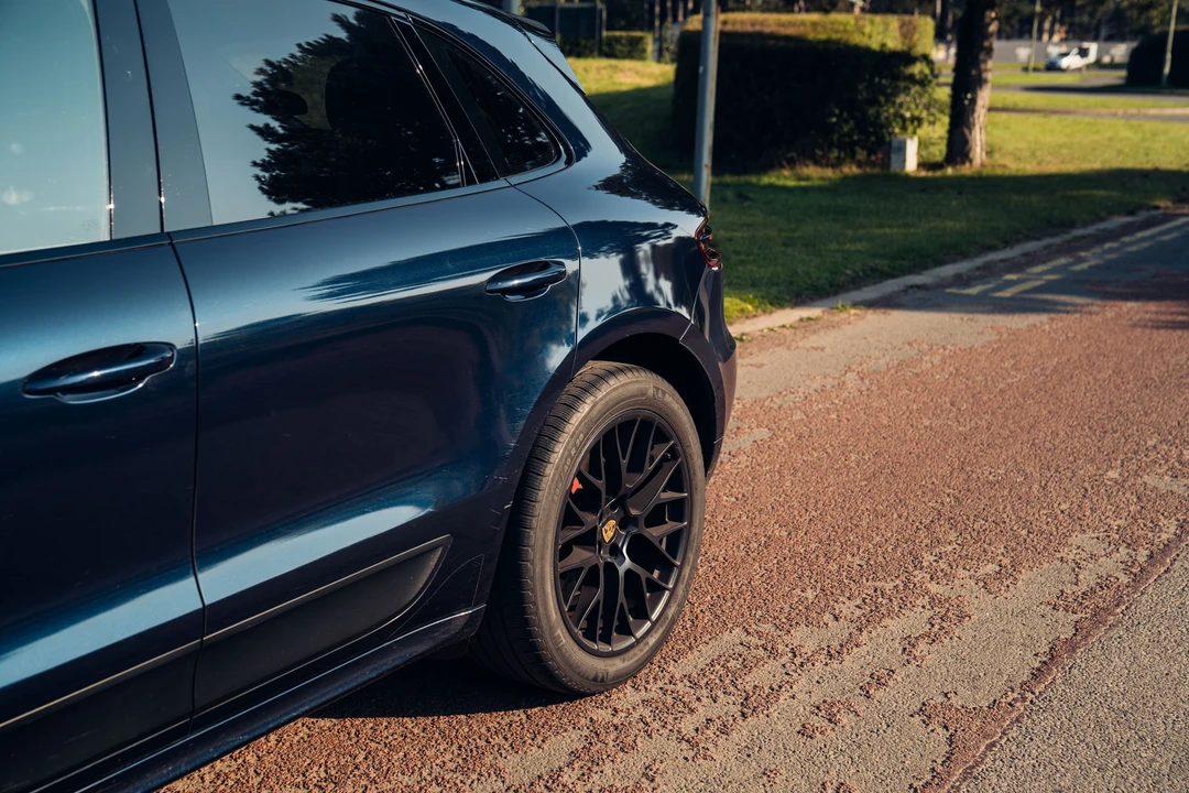 2016 Porsche Macan GTS - Image 28 of 31