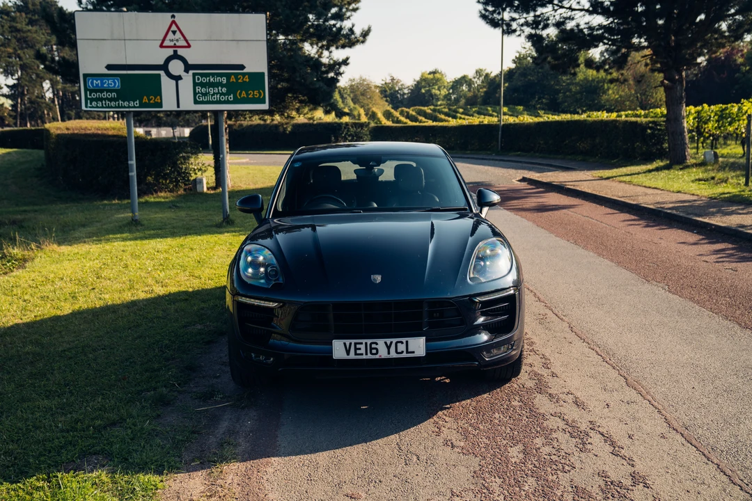 2016 Porsche Macan GTS - Image 2 of 31