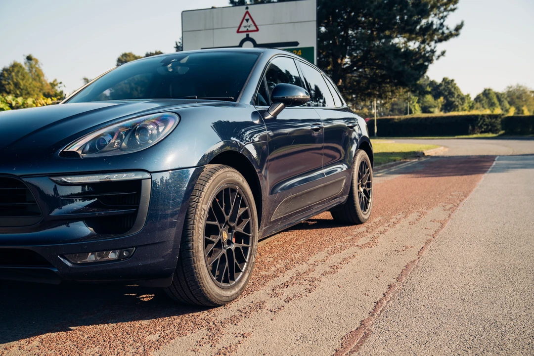 2016 Porsche Macan GTS - Image 25 of 31