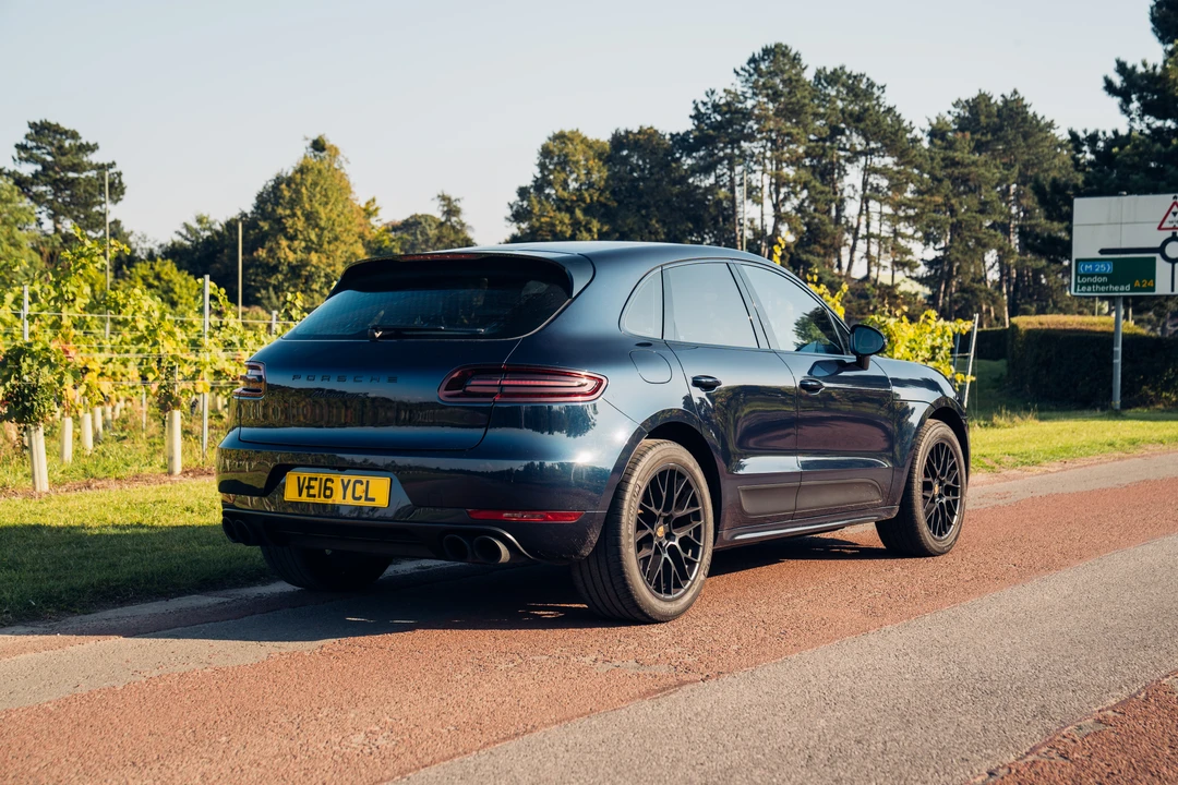 2016 Porsche Macan GTS - Image 14 of 31