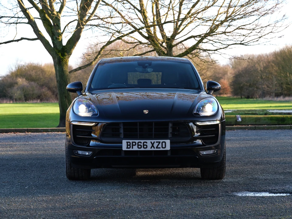 2016 Porsche Macan GTS - Image 2 of 31