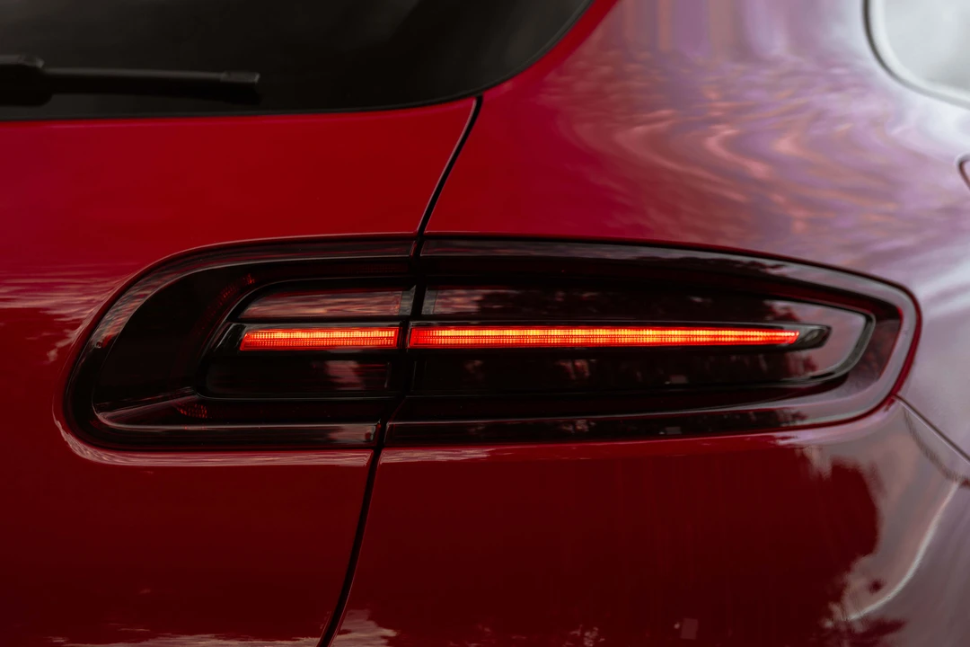 2016 Porsche Macan GTS - Image 16 of 31