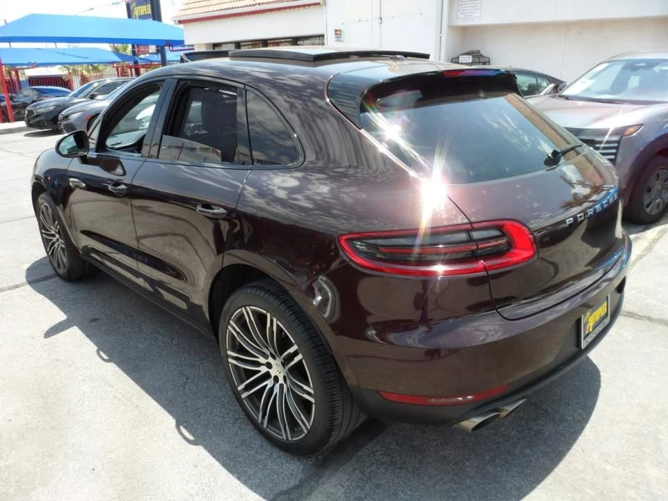 2016 Porsche Macan - Image 9 of 20