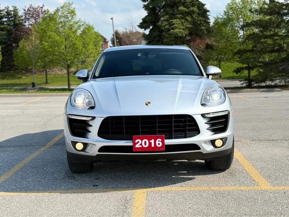2016 Porsche Macan - Image 2 of 17