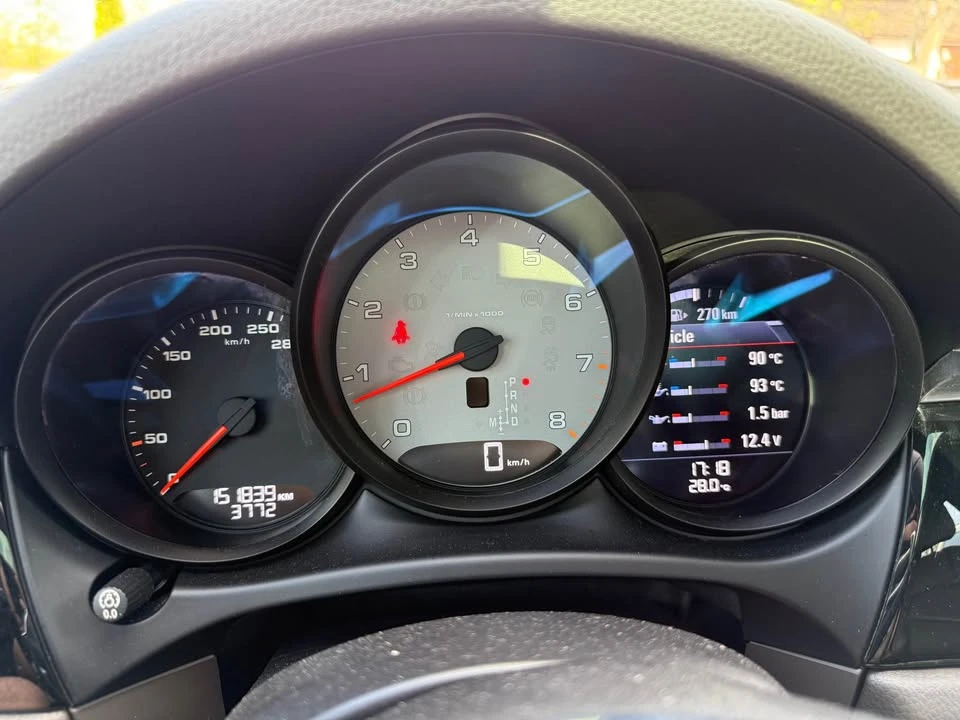 2016 Porsche Macan - Image 17 of 17