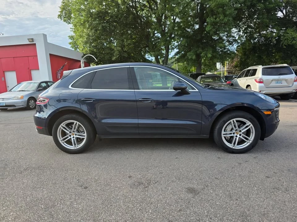 2016 Porsche Macan - Image 7 of 16