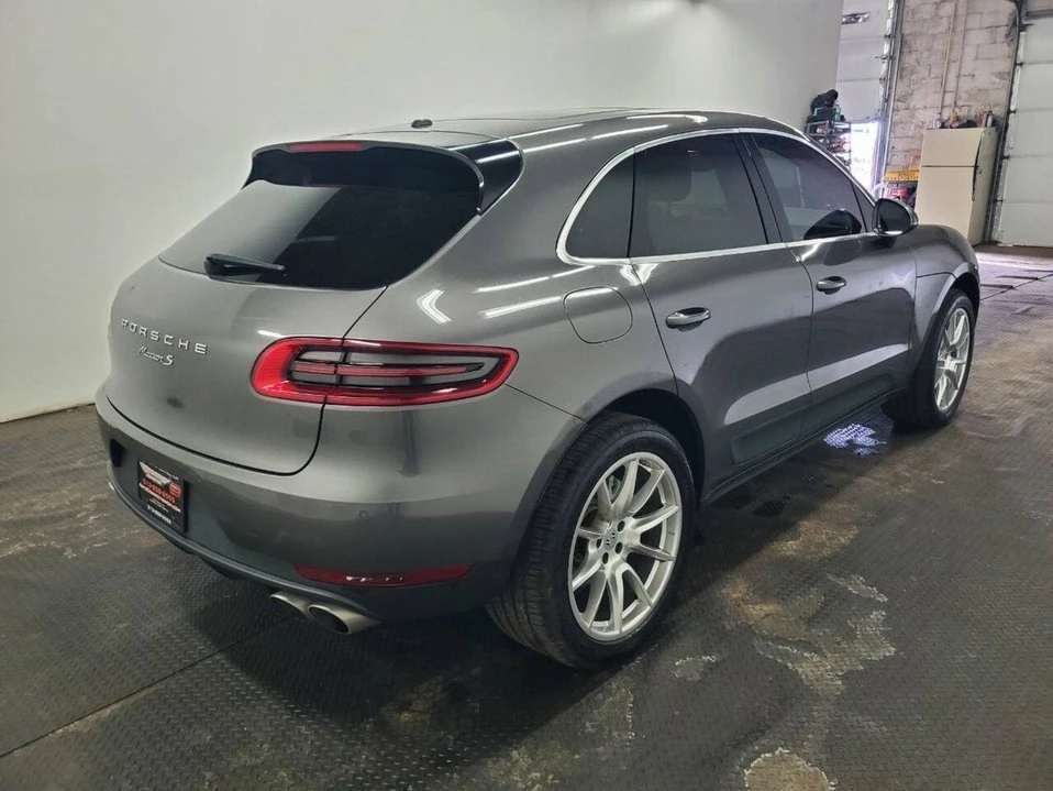 2016 Porsche Macan - Image 7 of 20