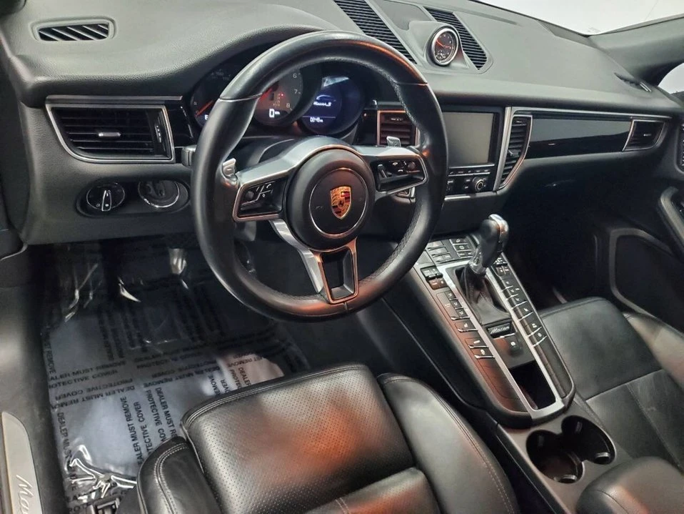 2016 Porsche Macan - Image 8 of 20