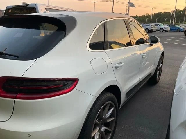2016 Porsche Macan - Image 4 of 10