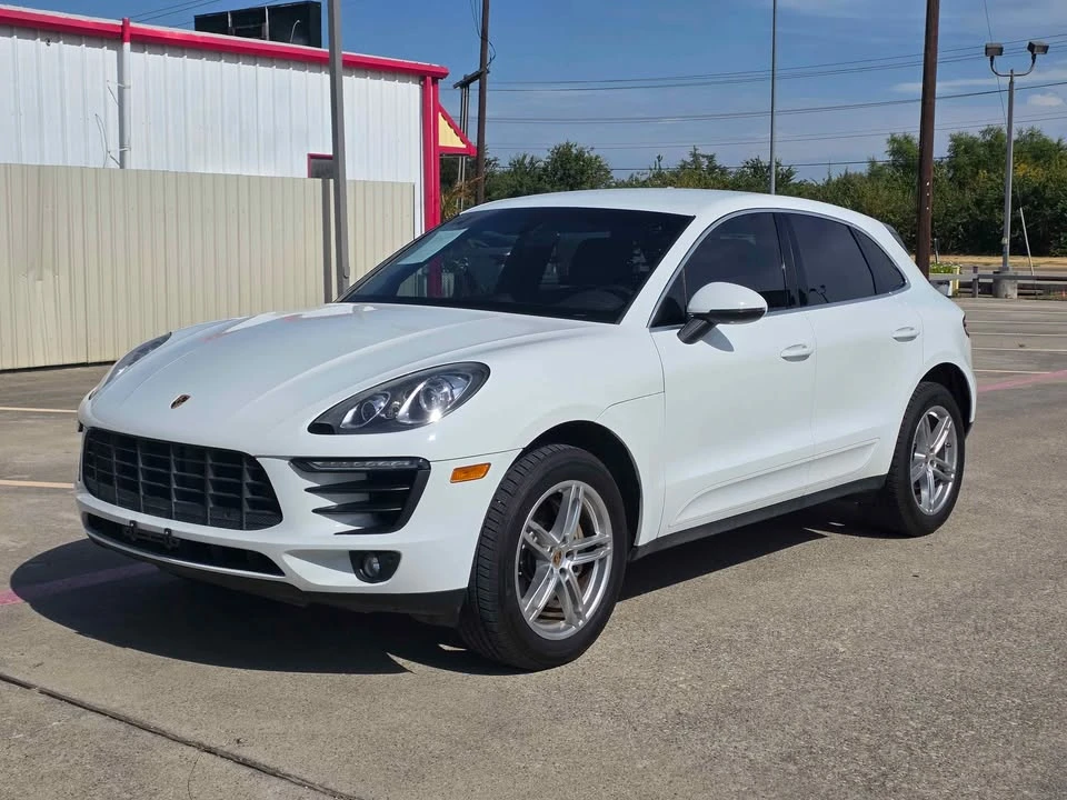 2016 Porsche Macan - Image 2 of 16