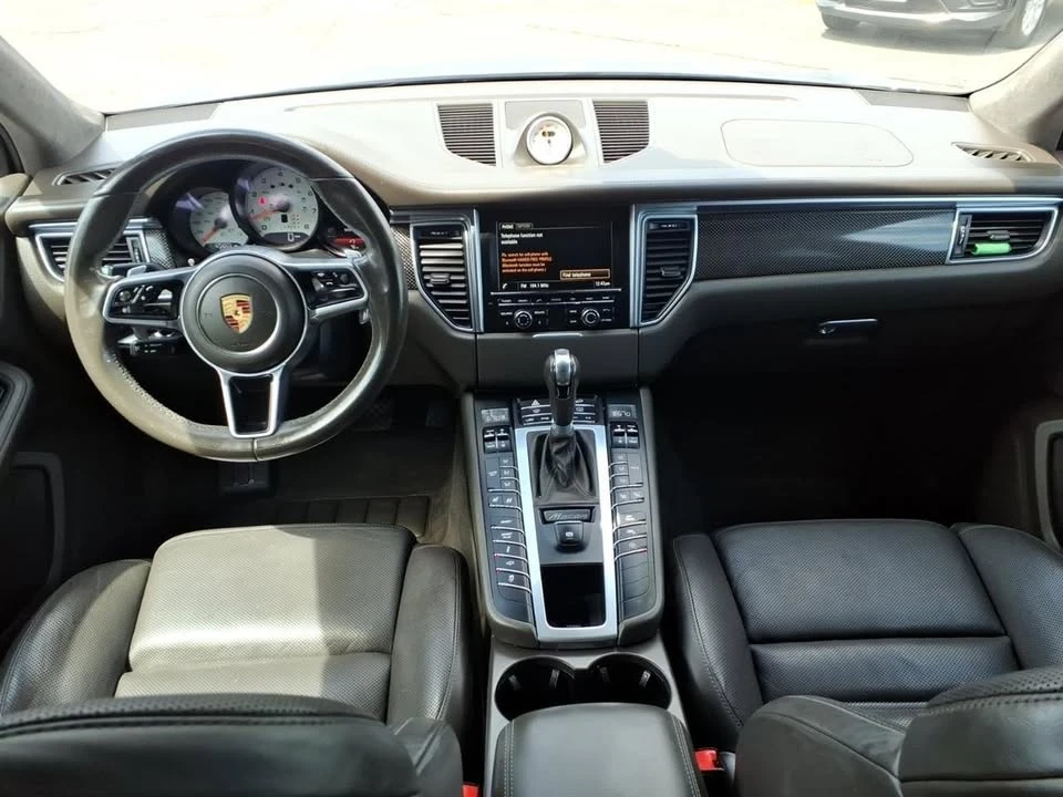 2016 Porsche Macan - Image 15 of 20