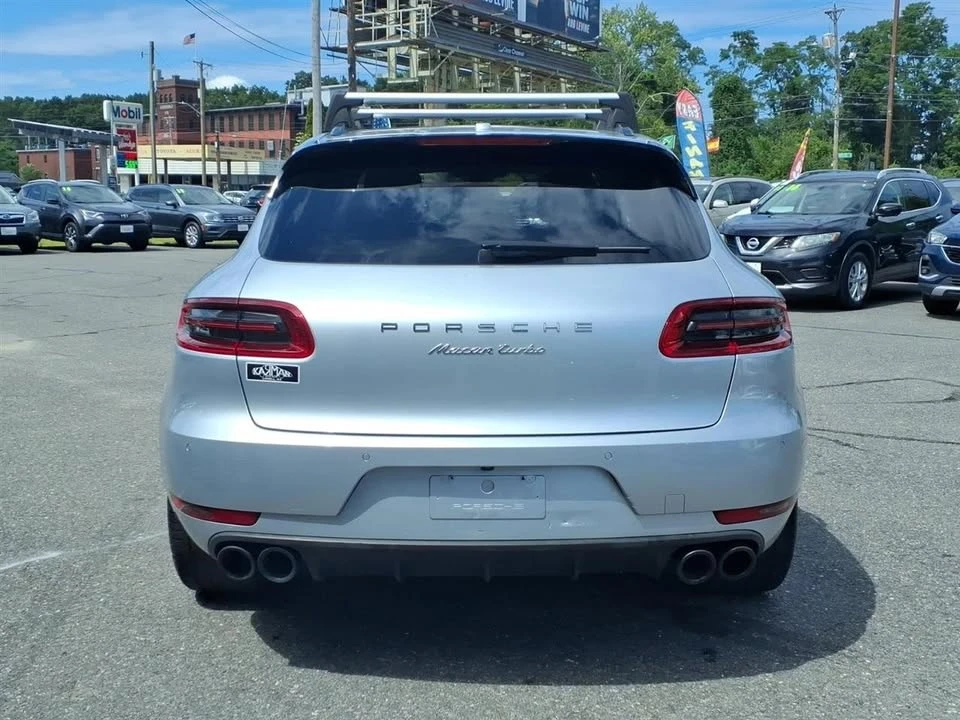 2016 Porsche Macan - Image 7 of 20