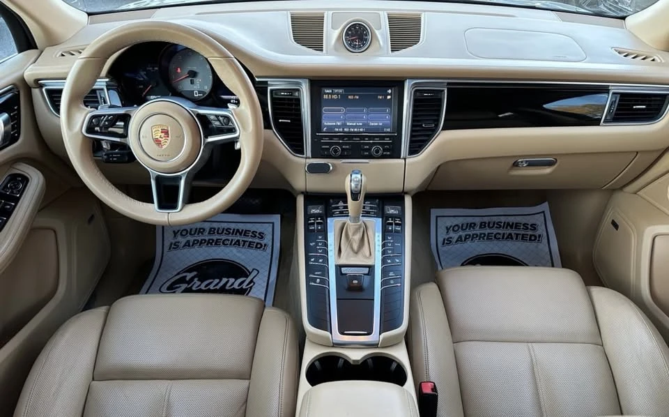 2016 Porsche Macan - Image 15 of 15