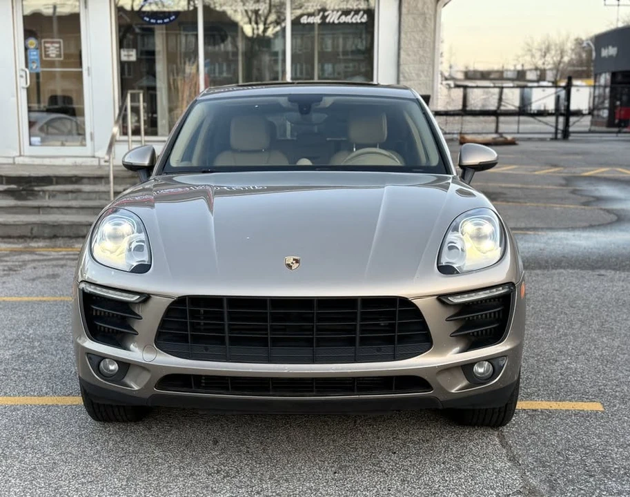 2016 Porsche Macan - Image 2 of 15