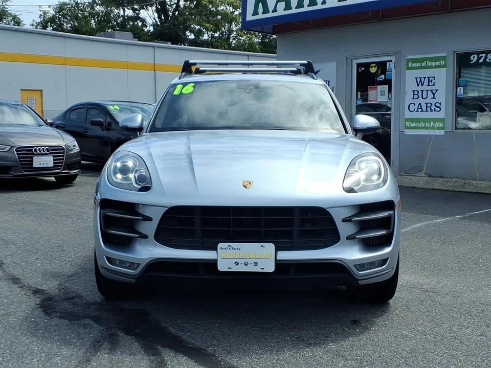 2016 Porsche Macan - Image 2 of 20